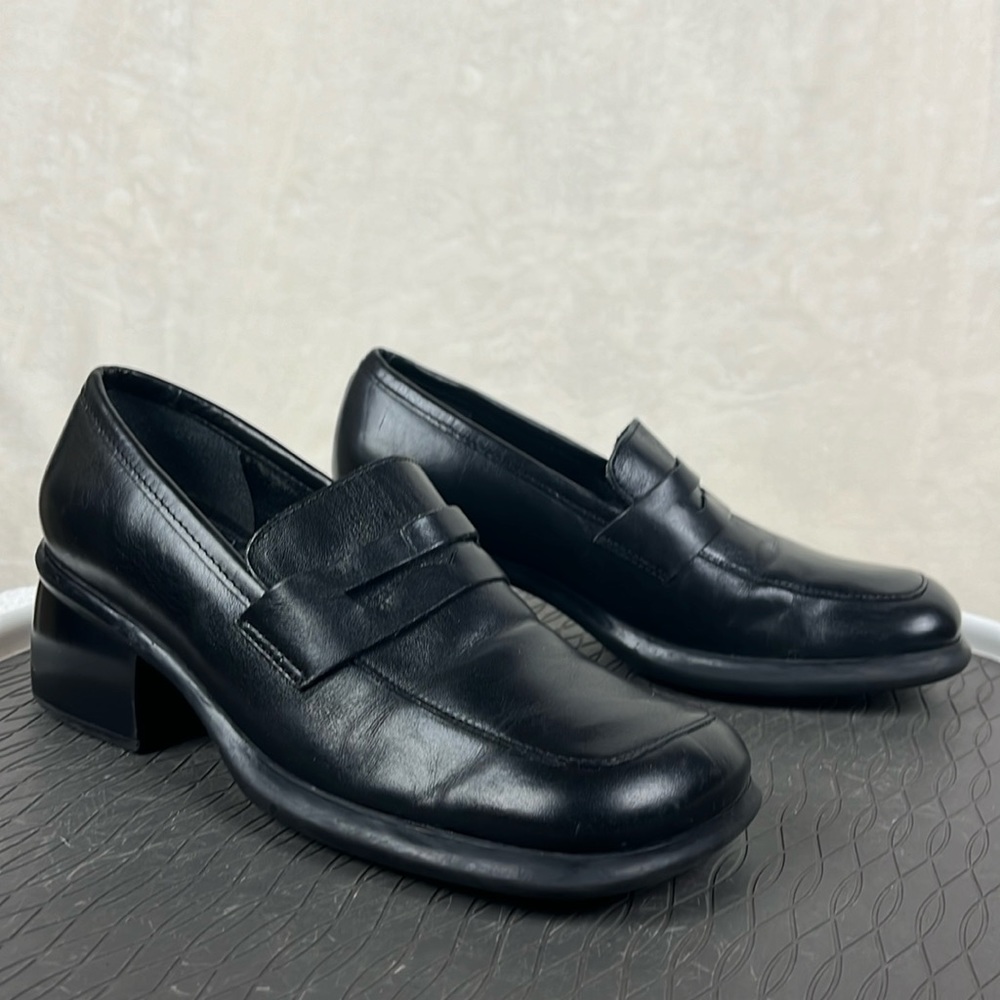 Cloud 9 by Nine West Black Leather Y2K Chucky Loafers Womens Size 6M